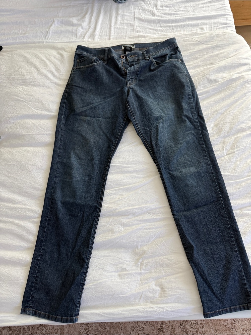 Travis Mathew men’s Jeans